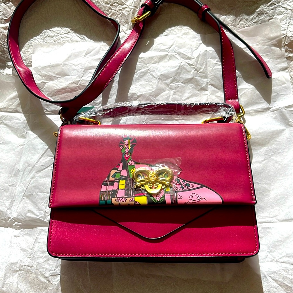 Beautiful canvas crossbody bag by Yalguun.